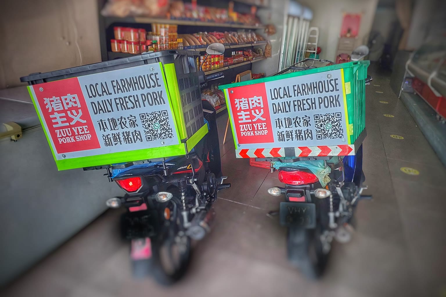 Zuu Yee delivery boxes for local daily fresh pork orders